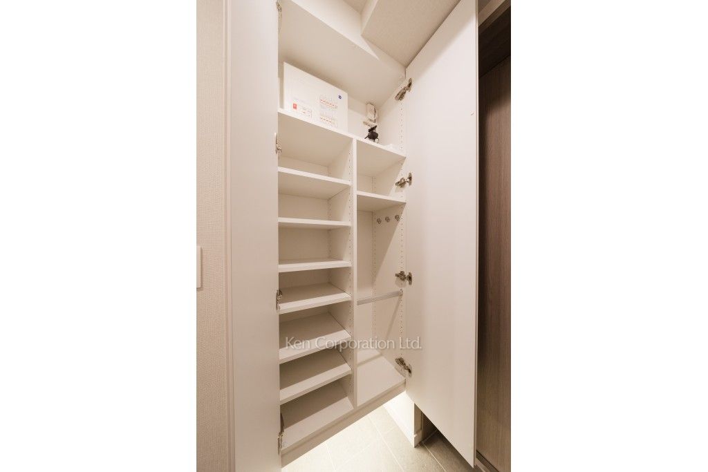 OIMACHI TRACKS RESIDENCEの写真 シューズクローゼット