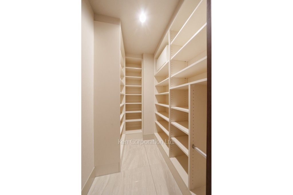 ザ・パークハウス三田タワーの写真 シューズインクローゼット