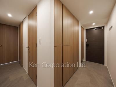 玄関 ※7階の同じ間取タイプを撮影。仕様が異なることがあります。