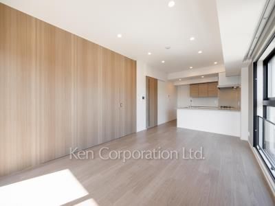 居室（LDなど） ※7階の同じ間取タイプを撮影。仕様が異なることがあります。