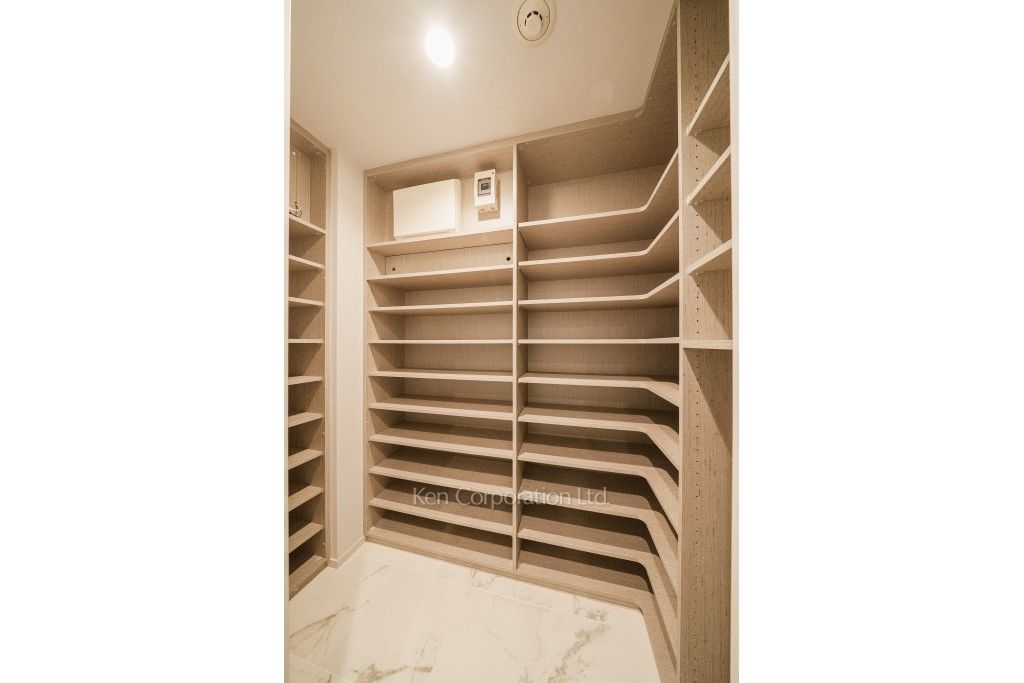 三田ガーデンヒルズ ノースヒルの写真 シューズインクローゼット