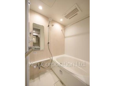 バスルーム ※2階の同じ間取タイプを撮影。仕様が異なることがあります。