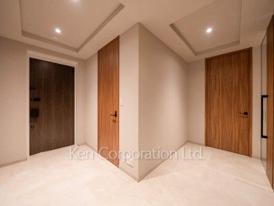 the UPPERHOUSE SHIROKANEの写真 玄関