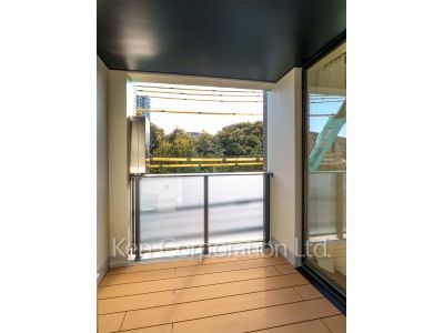 the UPPERHOUSE SHIROKANEの写真 ウッドバルコニー