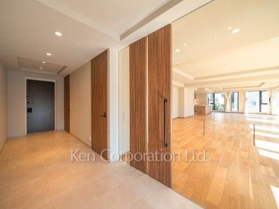 the UPPERHOUSE SHIROKANEの写真 玄関