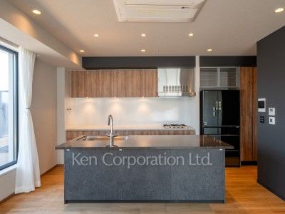 the UPPERHOUSE SHIROKANE