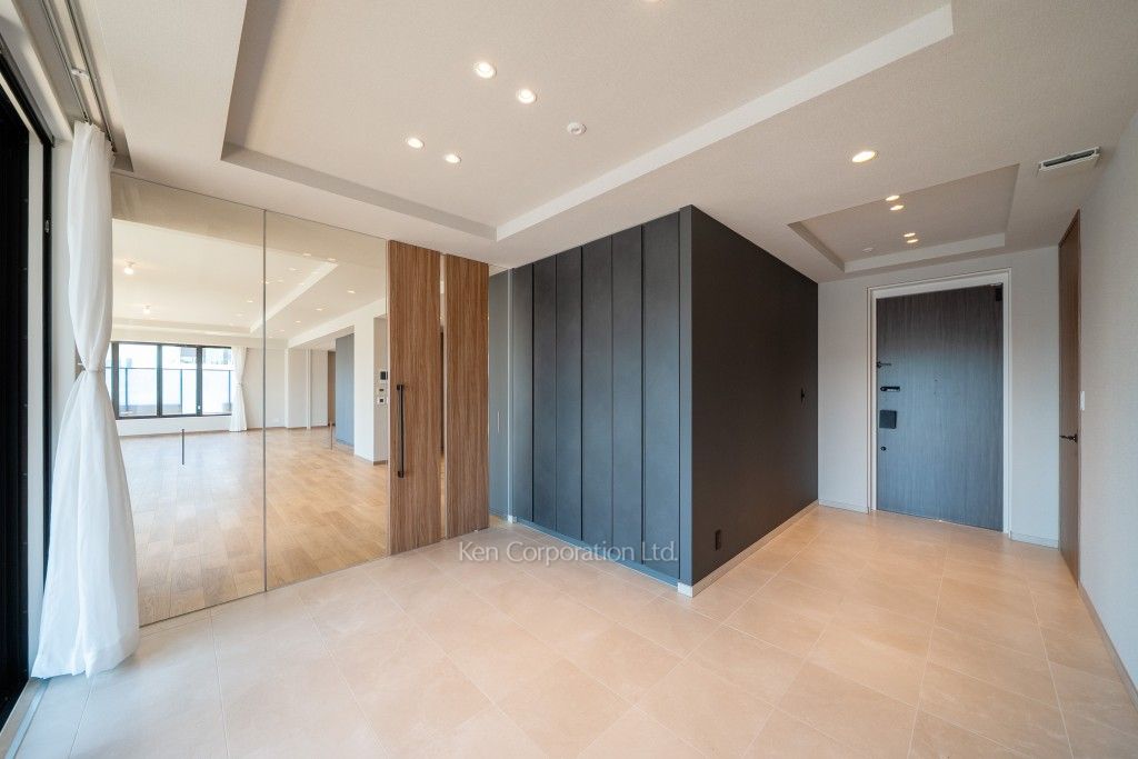 the UPPERHOUSE SHIROKANEの写真 玄関