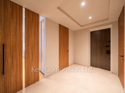 the UPPERHOUSE SHIROKANEの写真 玄関