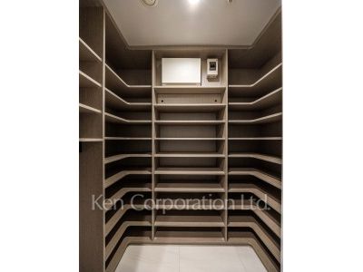 三田ガーデンヒルズイーストヒルの写真 シューズインクローゼット