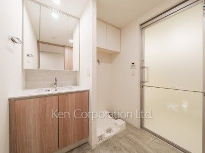 イプセ白金台の写真 パウダールーム ※2階の同じ間取タイプを撮影。仕様が異なることがあります。