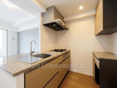 キッチン ※7階の同じ間取タイプを撮影。仕様が異なることがあります。