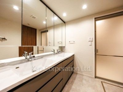 パウダールーム