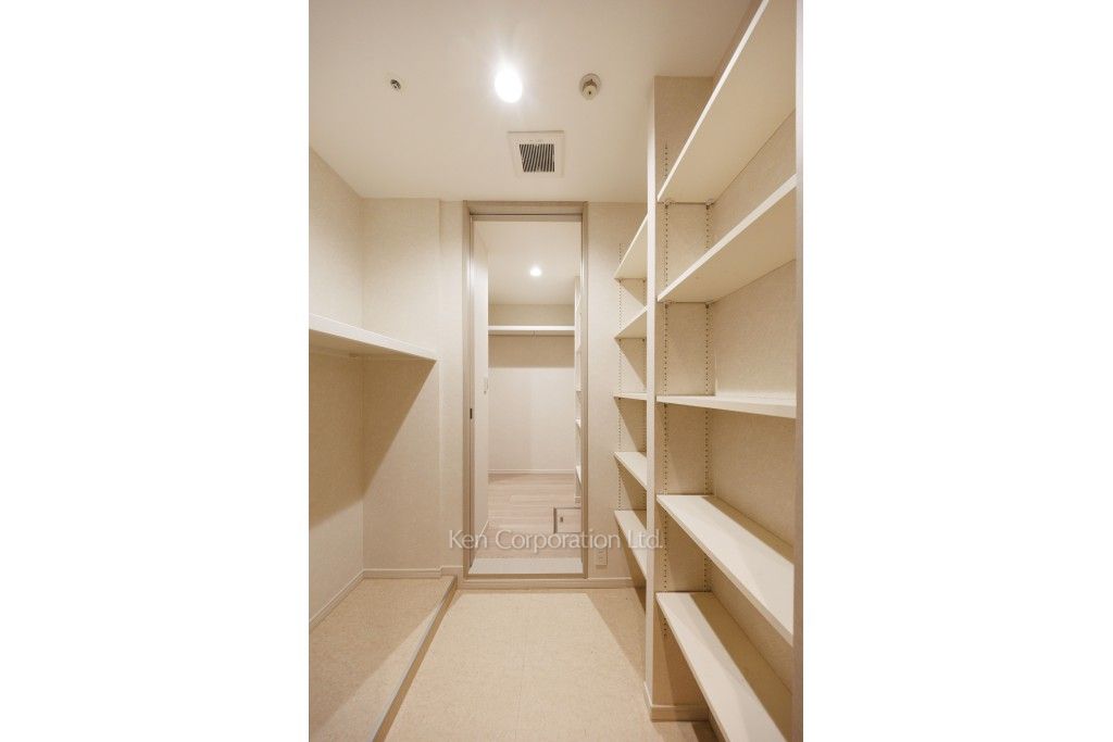 六本木ヒルズレジデンスの写真 シューズインクローゼット