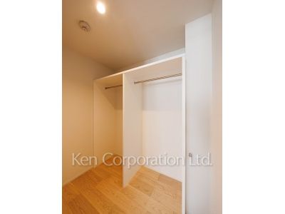 THE GRANDUO FUTAKOTAMAGAWAの写真 ウォークインクローゼット