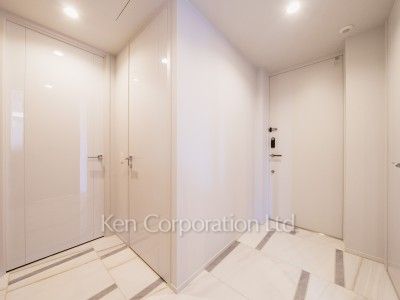 三田ガーデンヒルズ ウエストヒルの写真 玄関