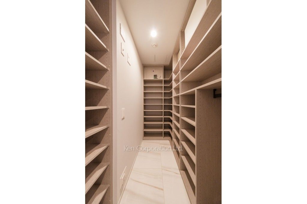 三田ガーデンヒルズ ウエストヒルの写真 シューズインクローゼット