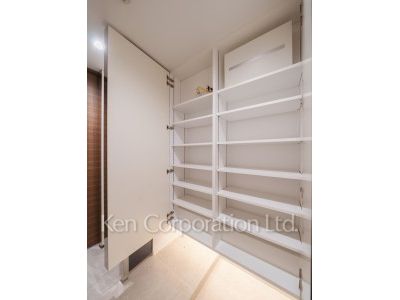 六本木ヒルズレジデンスの写真 シューズクローゼット