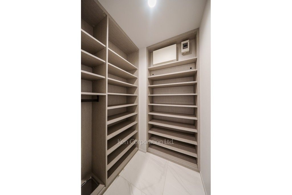 三田ガーデンヒルズ ノースヒルの写真 シューズインクローゼット