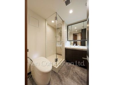 シャワールーム