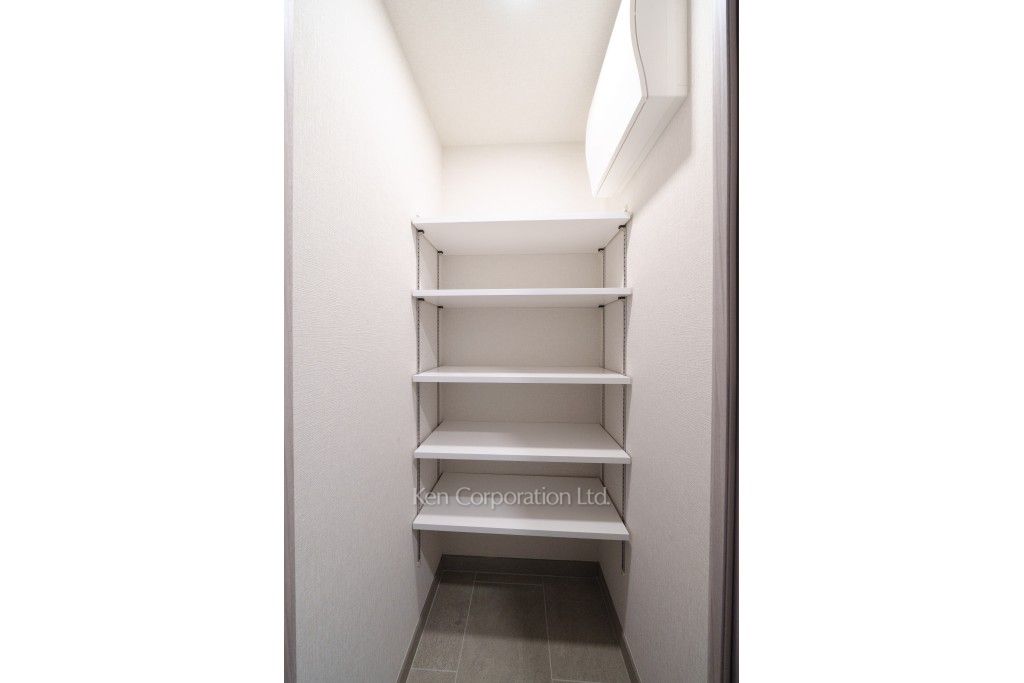 リビオメゾン西麻布の写真 シューズインクローゼット ※11階の同じ間取タイプを撮影。仕様が異なることがあります。