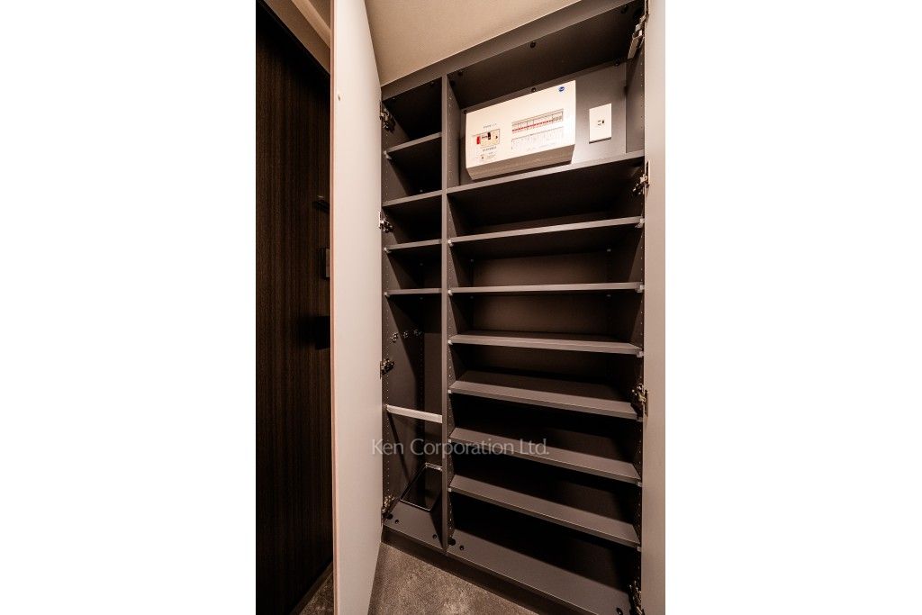 Urban Breeze 恵比寿の写真 シューズクローゼット ※6階の同じ間取タイプを撮影。仕様が異なることがあります。