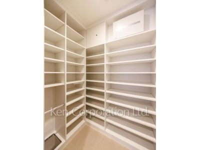 麻布台ヒルズ レジデンスBの写真 シューズインクローゼット