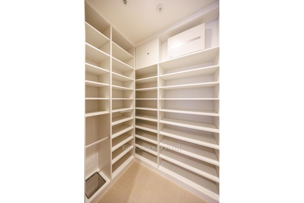 麻布台ヒルズ レジデンスBの写真 シューズインクローゼット