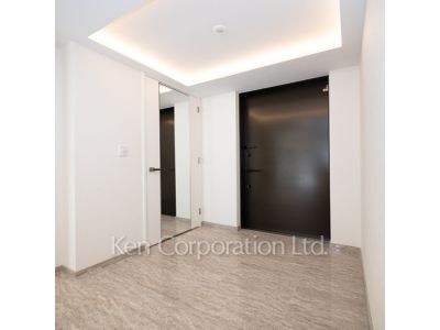 玄関 ※写真・画像は実際と異なる場合がございます。部屋写真は同一タイプのものです。（ただし、画像中にタイプ名の記載がある場合はその記載内容を優先します。）