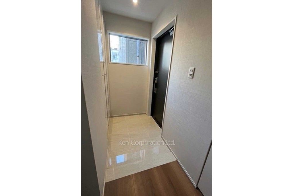 TOMIGAYA West GARDENの写真 玄関