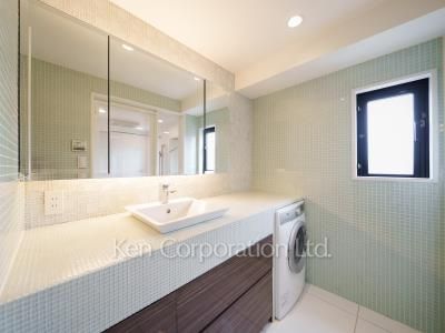 パウダールーム