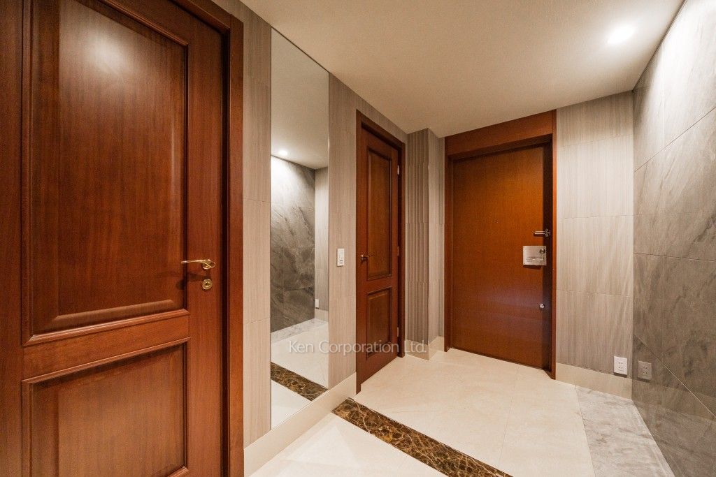 青山ザ・タワーの写真 玄関