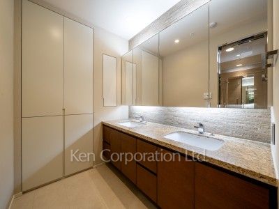 パウダールーム