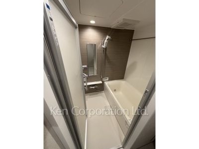 バスルーム ※写真・画像は実際と異なる場合がございます。部屋写真は同一タイプのものです。（ただし、画像中にタイプ名の記載がある場合はその記載内容を優先します。）