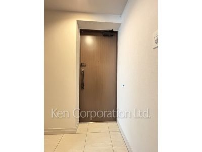 玄関 ※写真・画像は実際と異なる場合がございます。部屋写真は同一タイプのものです。（ただし、画像中にタイプ名の記載がある場合はその記載内容を優先します。）