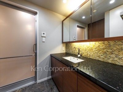 パウダールーム