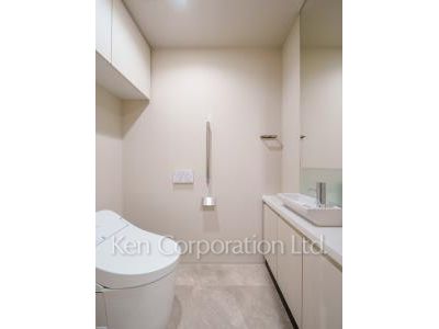 JIYUGAOKA MUSE SQUARE THE RESIDENCEの写真 トイレ ※14階の同じ間取タイプを撮影。仕様が異なることがあります。