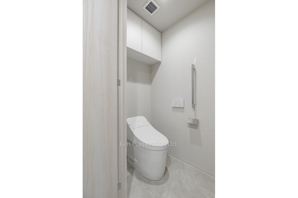 JIYUGAOKA MUSE SQUARE THE RESIDENCEの写真 トイレ ※8階の同じ間取タイプを撮影。仕様が異なることがあります。