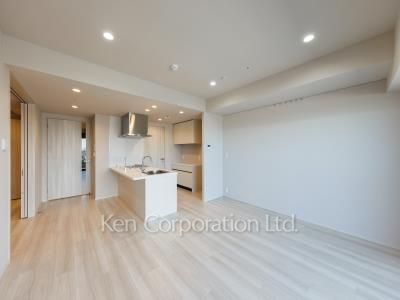 JIYUGAOKA MUSE SQUARE THE RESIDENCEの写真 居室（LDなど） ※11階の同じ間取タイプを撮影。仕様が異なることがあります。