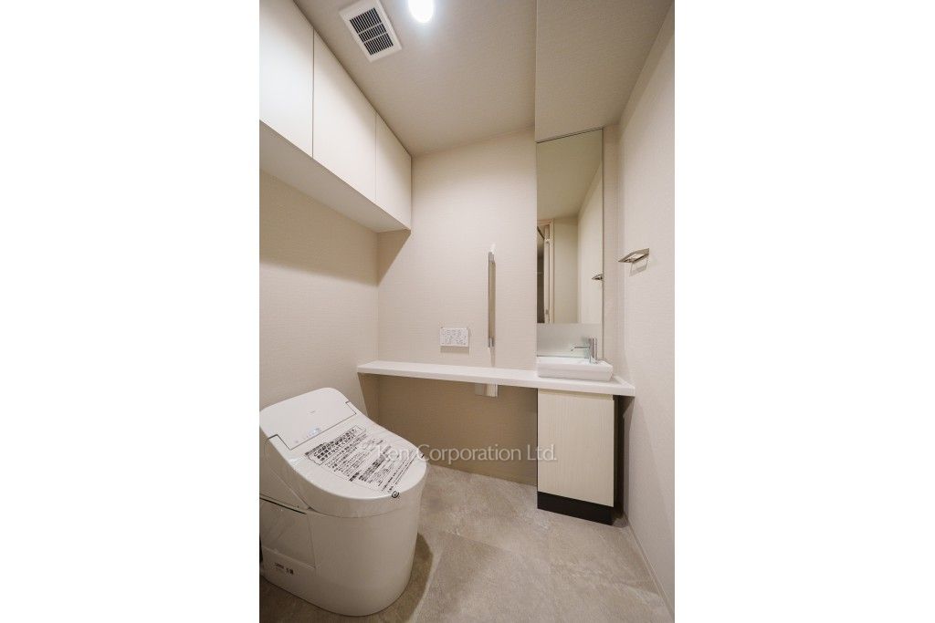 JIYUGAOKA MUSE SQUARE THE RESIDENCEの写真 トイレ ※11階の同じ間取タイプを撮影。仕様が異なることがあります。
