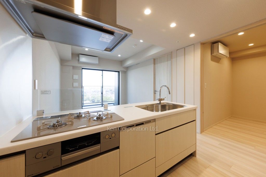 JIYUGAOKA MUSE SQUARE THE RESIDENCEの写真 キッチン ※11階の同じ間取タイプを撮影。仕様が異なることがあります。