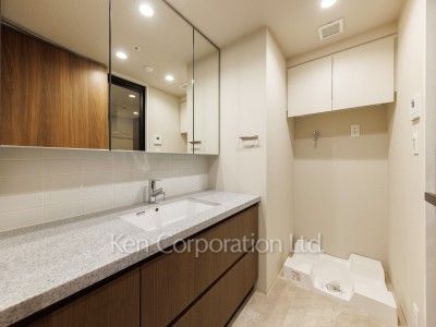 JIYUGAOKA MUSE SQUARE THE RESIDENCEの写真 パウダールーム ※12階の同じ間取タイプを撮影。仕様が異なることがあります。