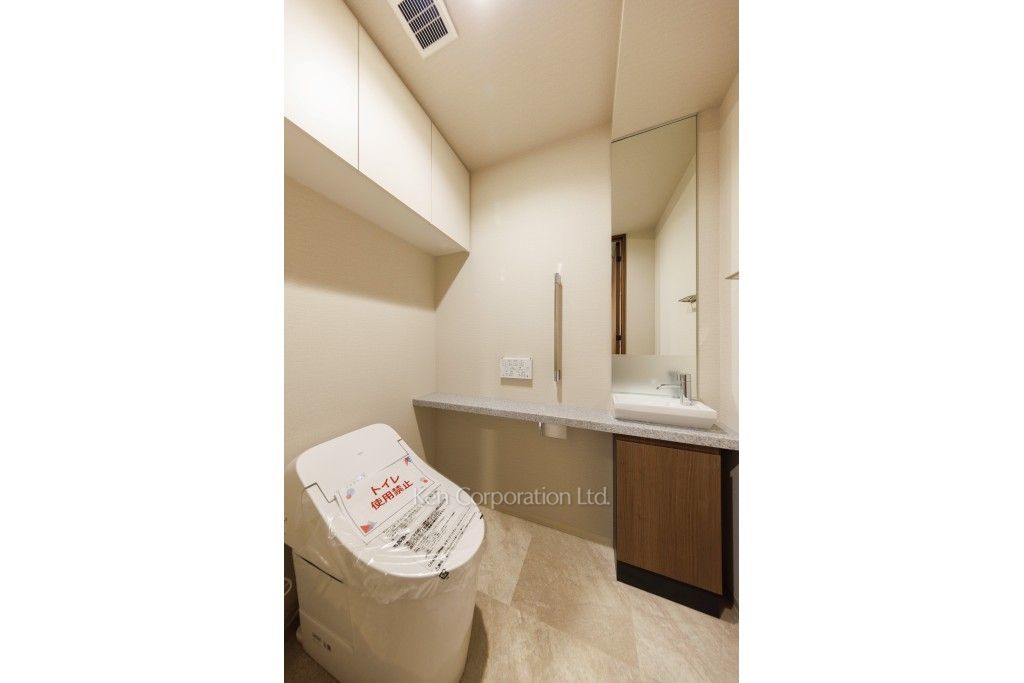 JIYUGAOKA MUSE SQUARE THE RESIDENCEの写真 トイレ ※12階の同じ間取タイプを撮影。仕様が異なることがあります。