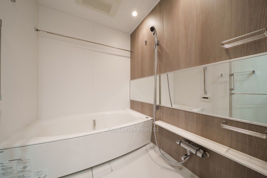 JIYUGAOKA MUSE SQUARE THE RESIDENCEの写真 バスルーム ※11階の同じ間取タイプを撮影。仕様が異なることがあります。