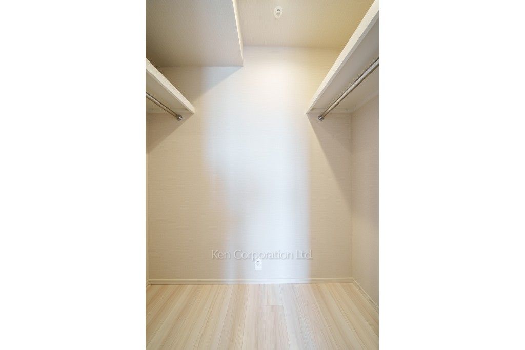 JIYUGAOKA MUSE SQUARE THE RESIDENCEの写真 ウォークインクローゼット ※11階の同じ間取タイプを撮影。仕様が異なることがあります。