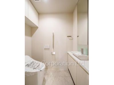 JIYUGAOKA MUSE SQUARE THE RESIDENCEの写真 トイレ ※11階の同じ間取タイプを撮影。仕様が異なることがあります。