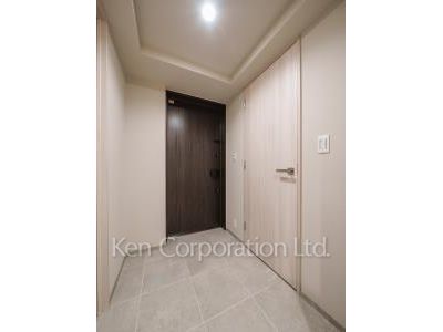 JIYUGAOKA MUSE SQUARE THE RESIDENCEの写真 玄関 ※11階の同じ間取タイプを撮影。仕様が異なることがあります。