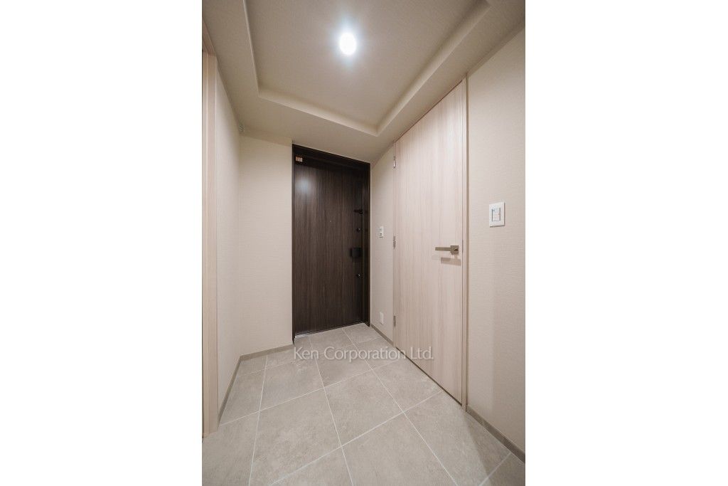JIYUGAOKA MUSE SQUARE THE RESIDENCEの写真 玄関 ※11階の同じ間取タイプを撮影。仕様が異なることがあります。