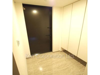 玄関 ※写真・画像は実際と異なる場合がございます。部屋写真は同一タイプのものです。（ただし、画像中にタイプ名の記載がある場合はその記載内容を優先します。）