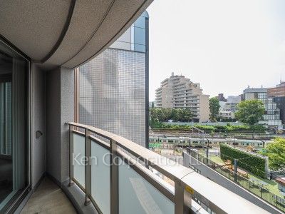 プラウド渋谷東の写真 バルコニー