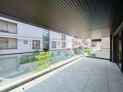 Fiat Lux 表参道の写真 バルコニー